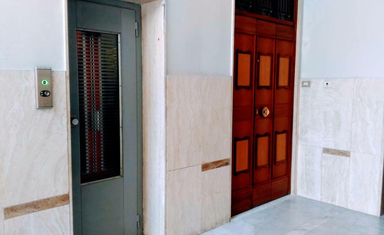 Central Domus Matera B&B Bagian luar foto