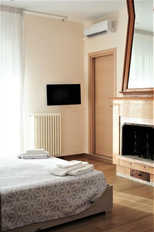 Central Domus Matera B&B Bagian luar foto