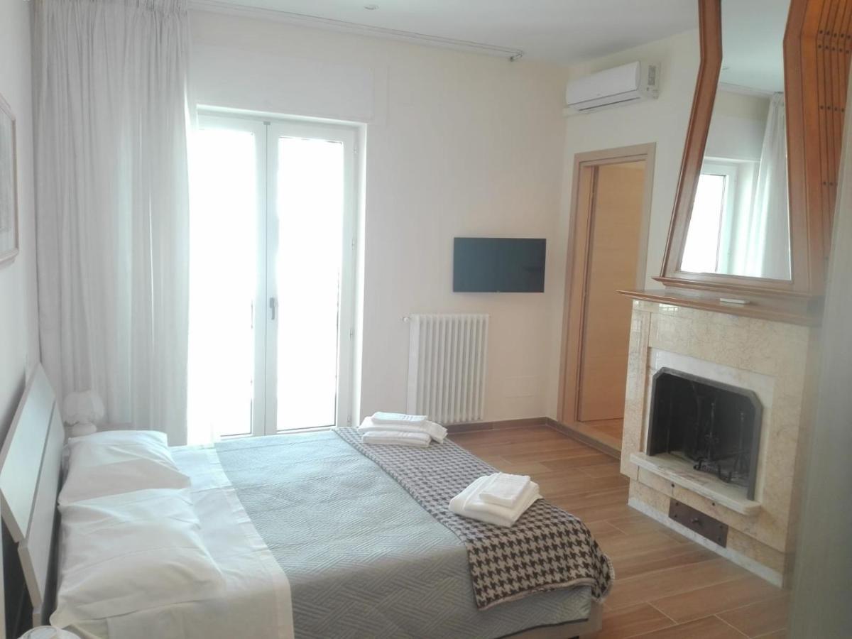 Central Domus Matera B&B Bagian luar foto
