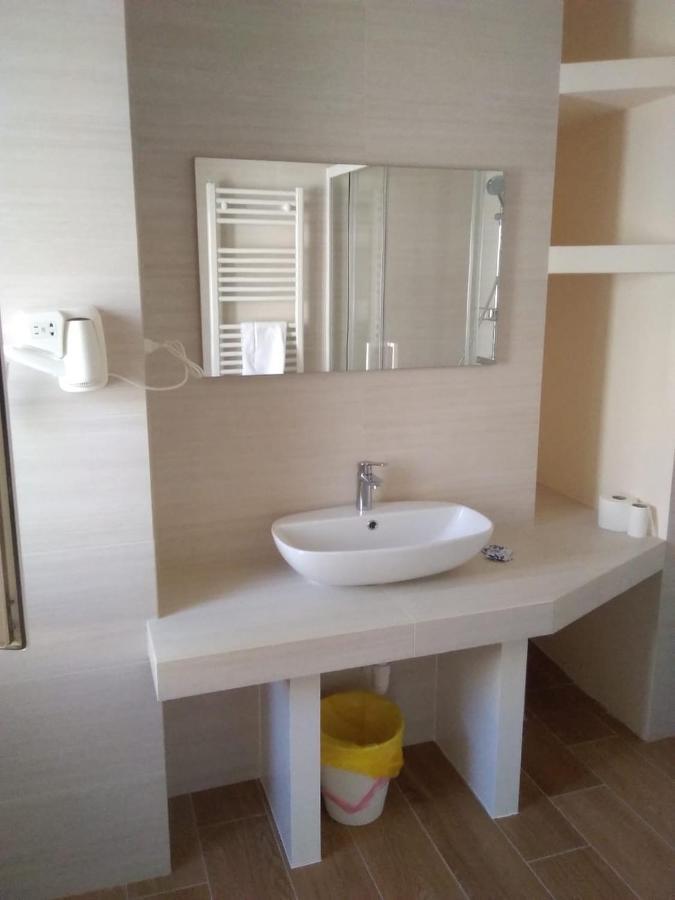 Central Domus Matera B&B Bagian luar foto